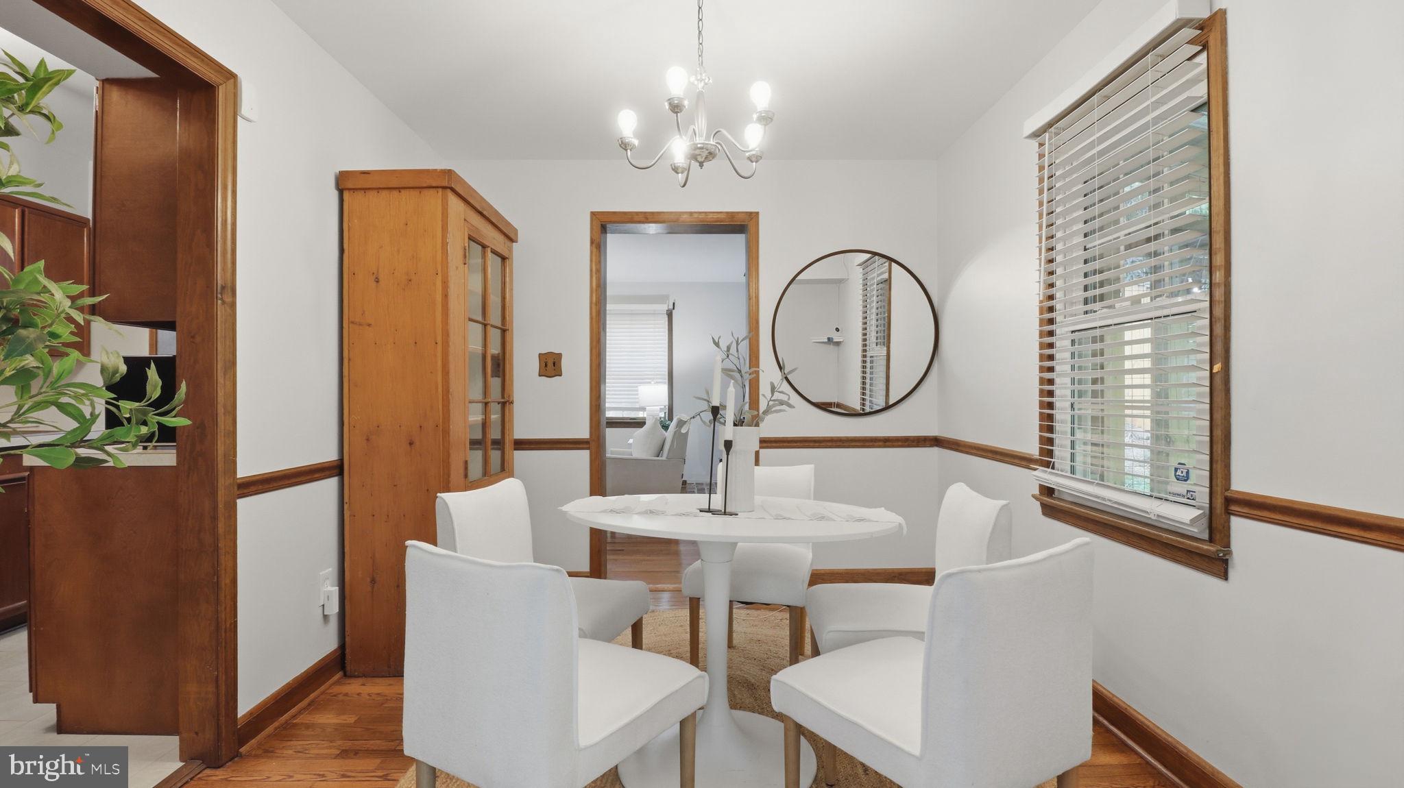 6719 KNOLLBROOK DRIVE