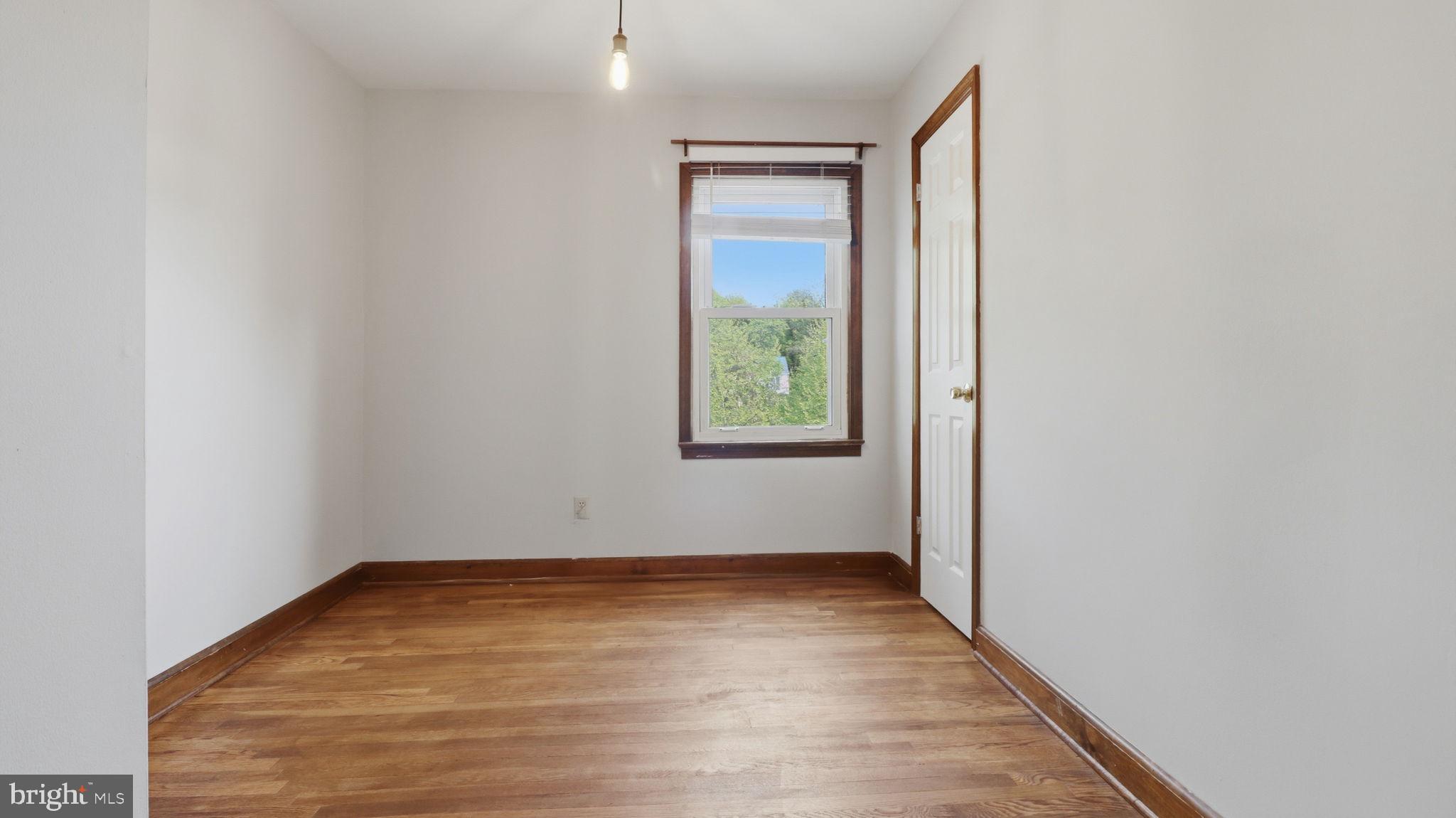 6719 KNOLLBROOK DRIVE