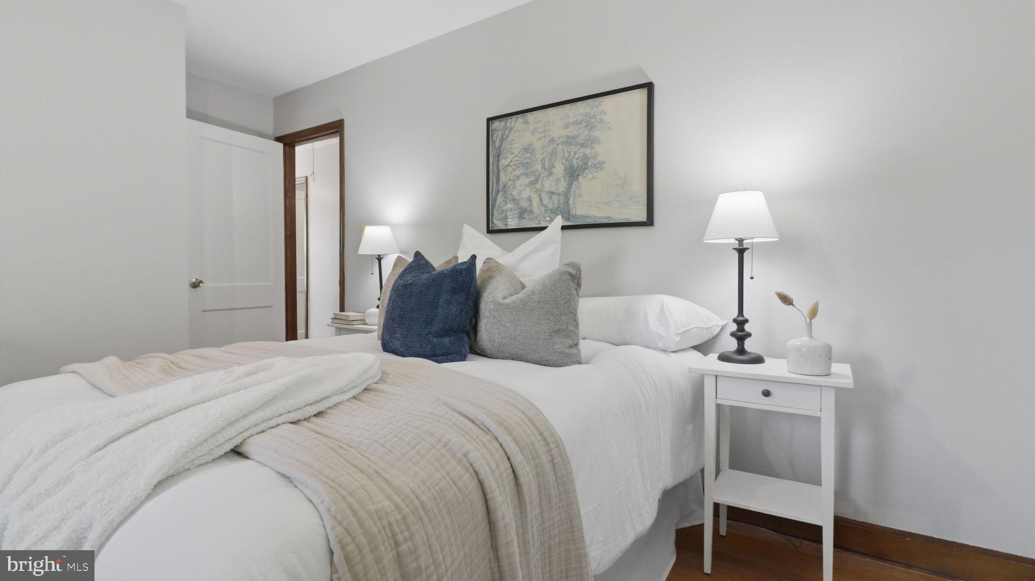 6719 KNOLLBROOK DRIVE