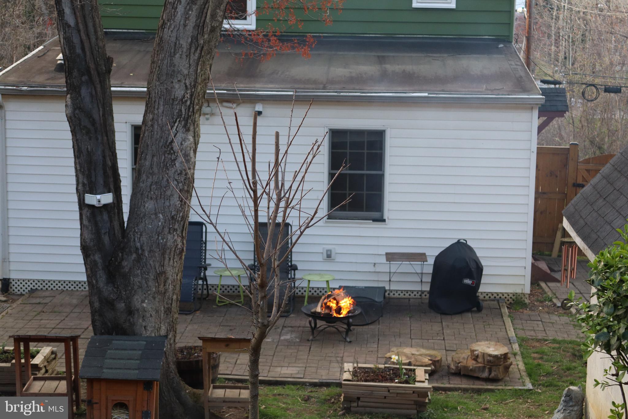 6719 KNOLLBROOK DRIVE