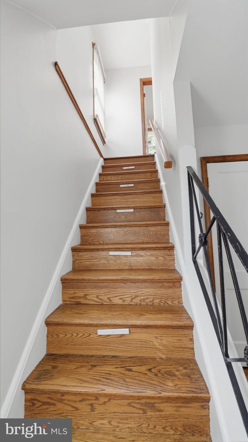 6719 KNOLLBROOK DRIVE