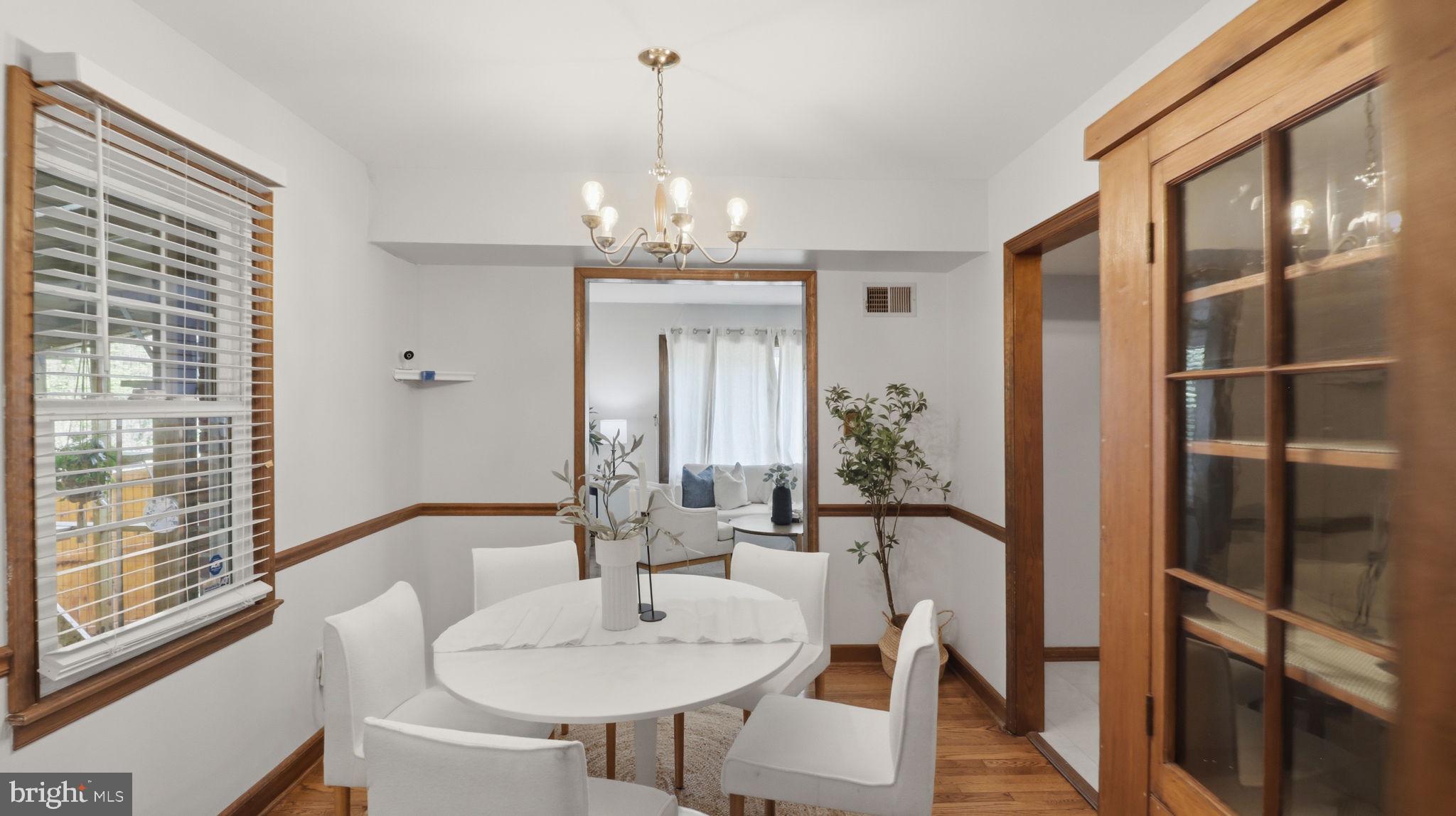 6719 KNOLLBROOK DRIVE