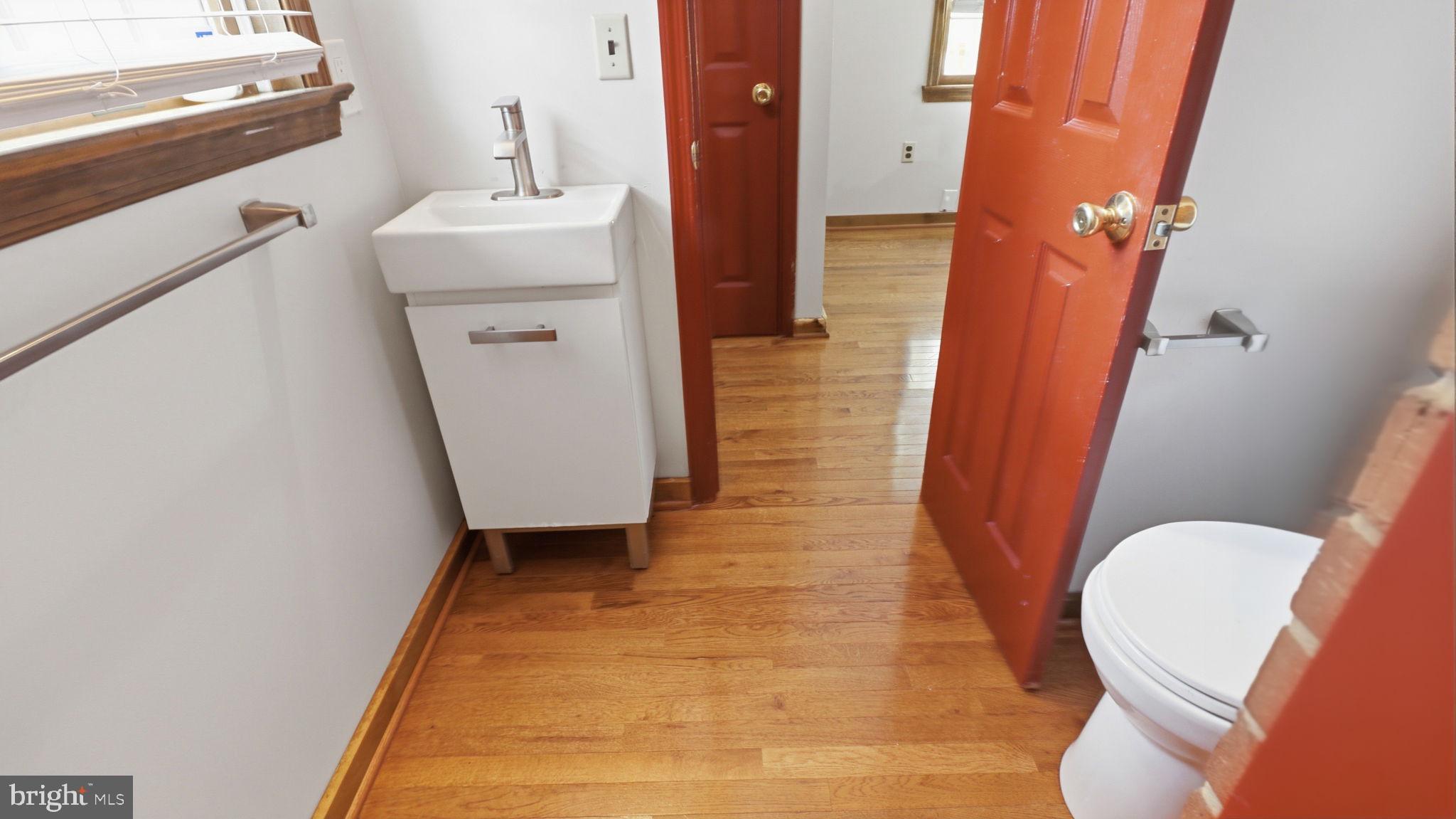 6719 KNOLLBROOK DRIVE