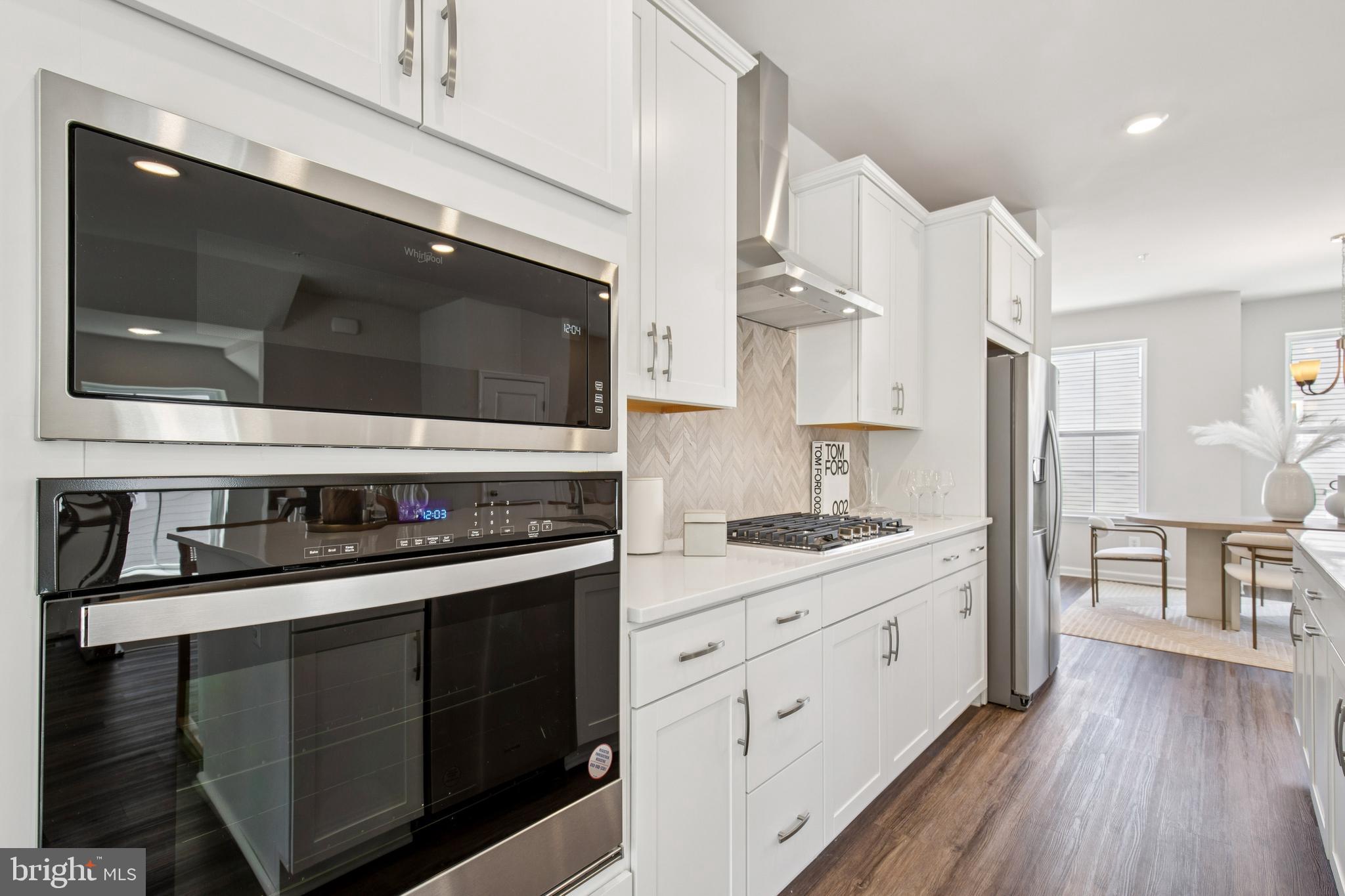 12106 RUNNING BULL WAY