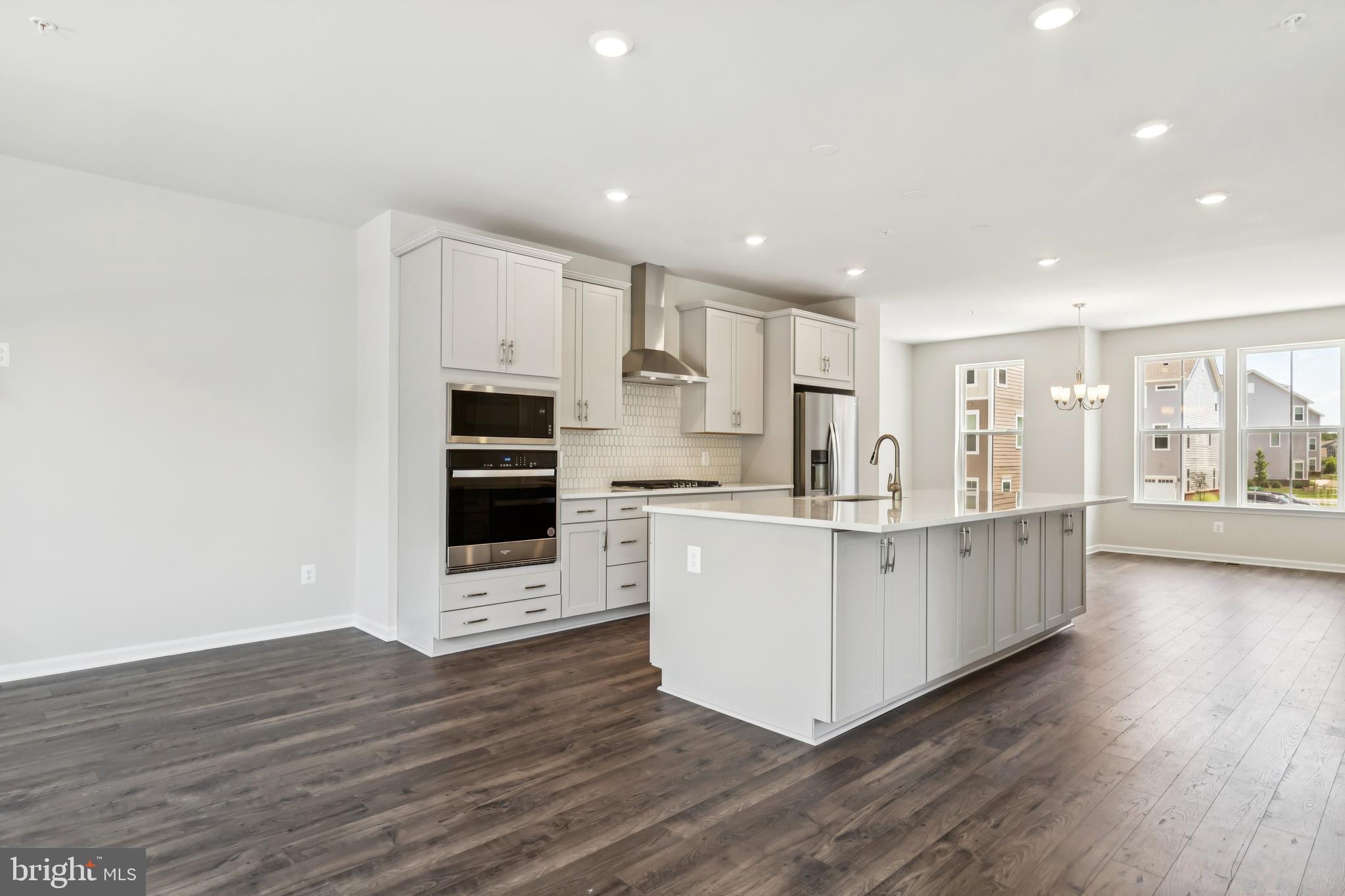 12106 RUNNING BULL WAY