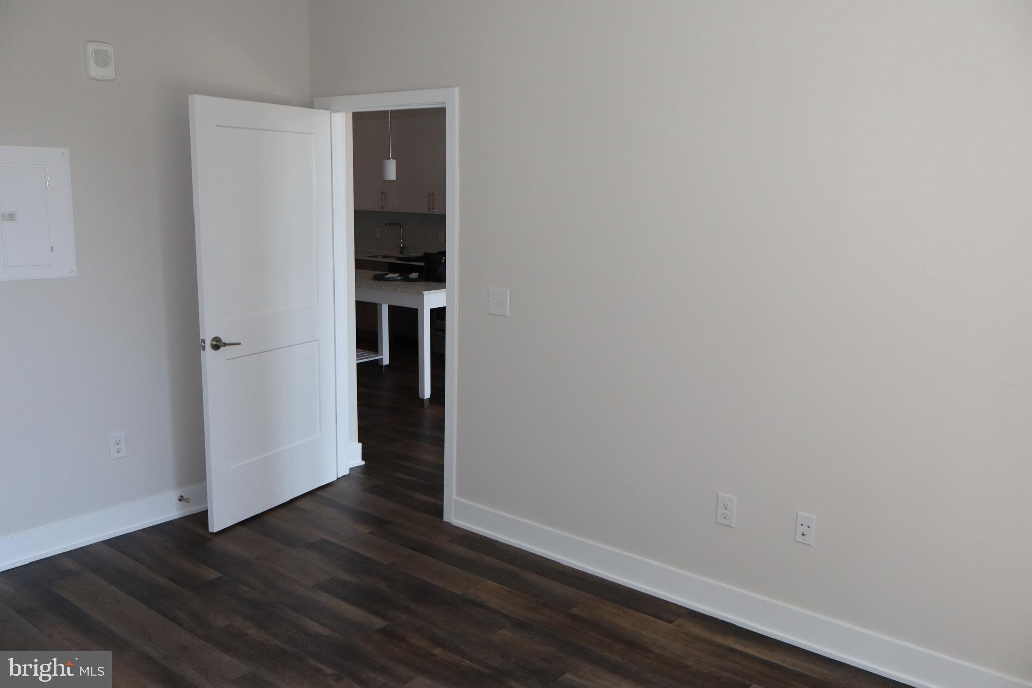 145 RIVERHAVEN DRIVE 445