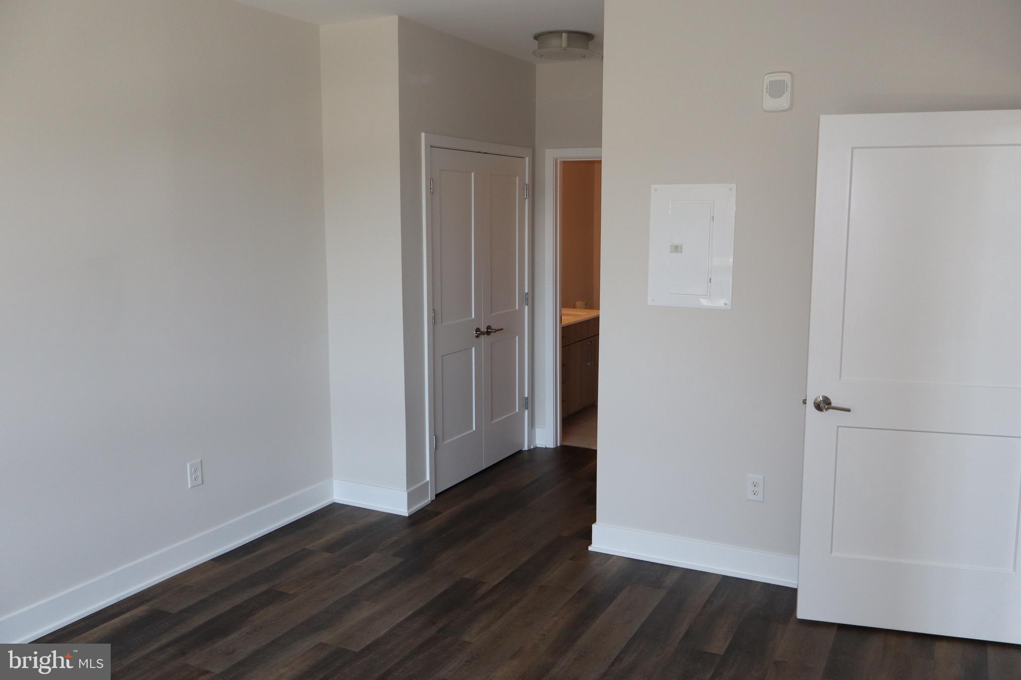 145 RIVERHAVEN DRIVE 445