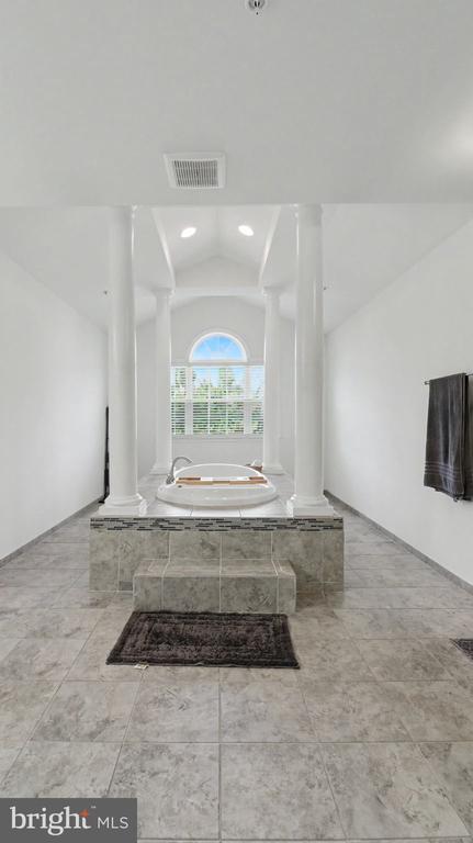 2700 WEARY CREEK COURT