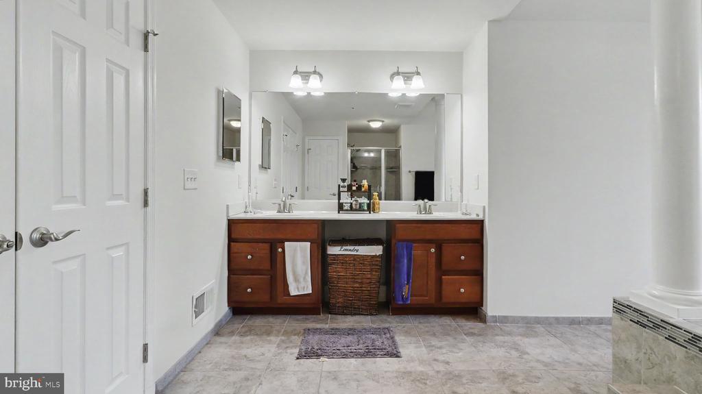 2700 WEARY CREEK COURT