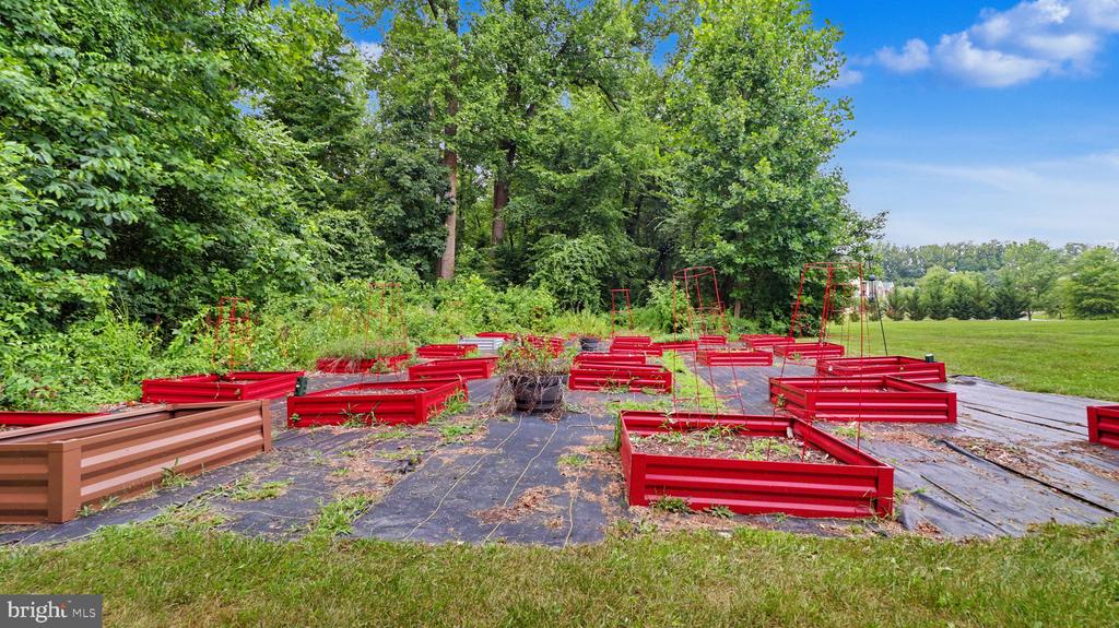 2700 WEARY CREEK COURT