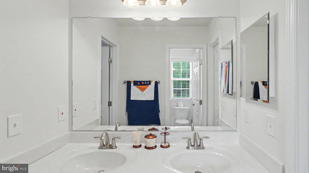 2700 WEARY CREEK COURT