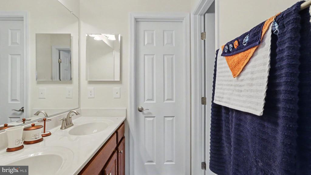 2700 WEARY CREEK COURT
