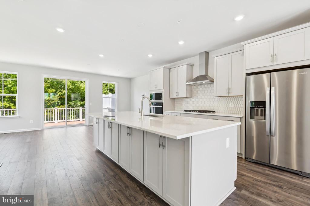 12114 RUNNING BULL WAY