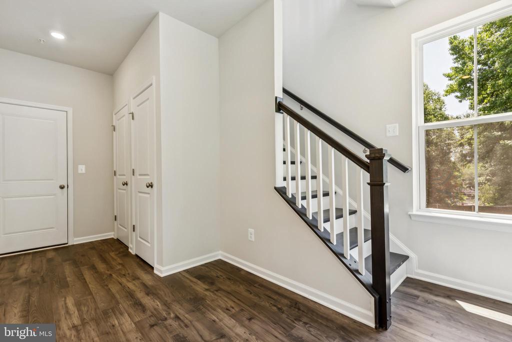 12114 RUNNING BULL WAY