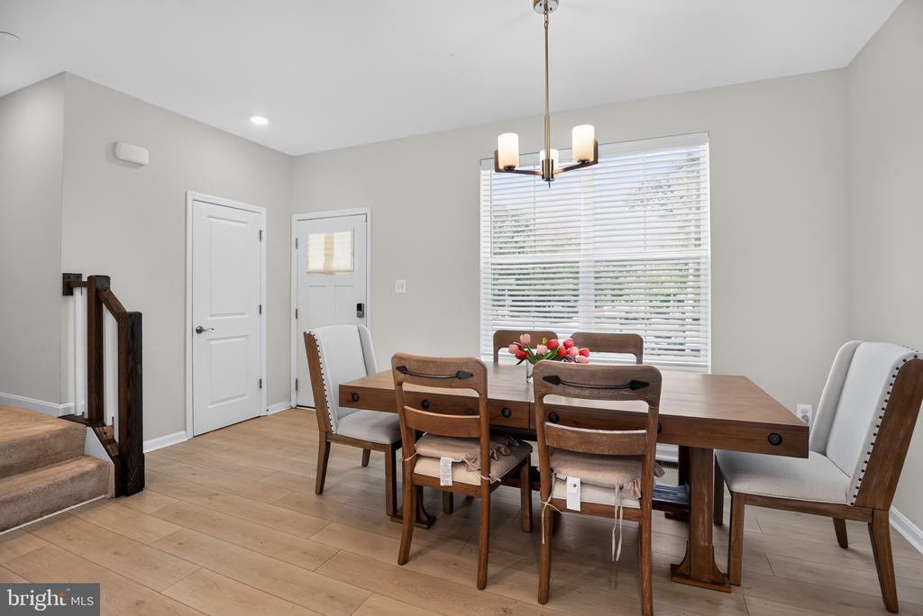 10406 SERENADE LANE