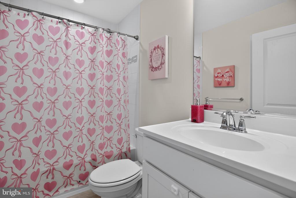 10406 SERENADE LANE