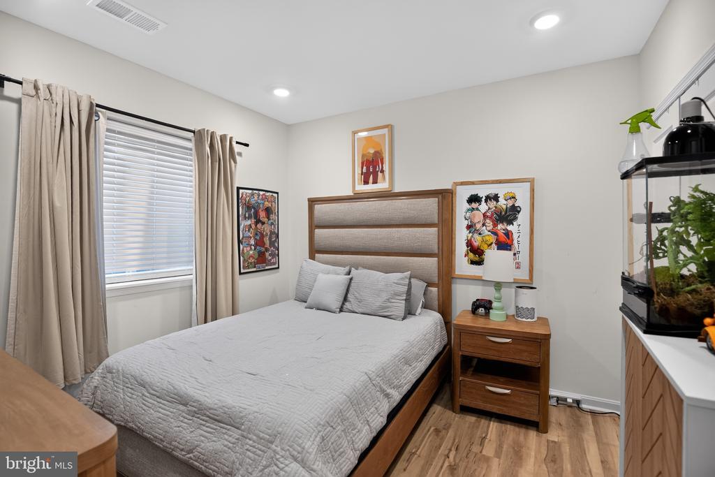 10406 SERENADE LANE