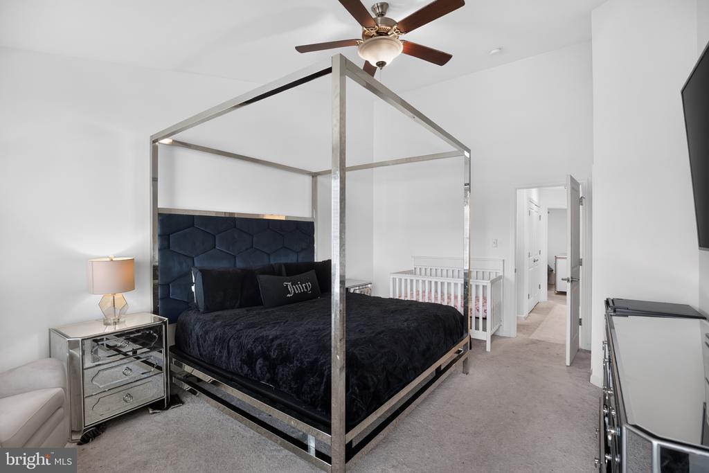 10406 SERENADE LANE
