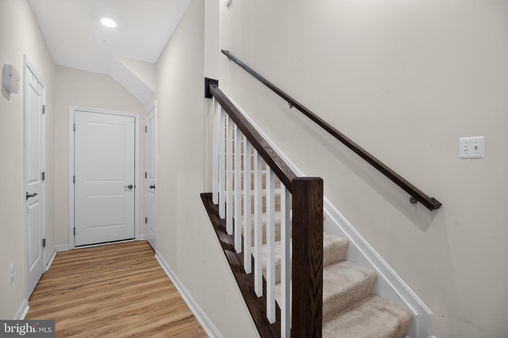 10406 SERENADE LANE