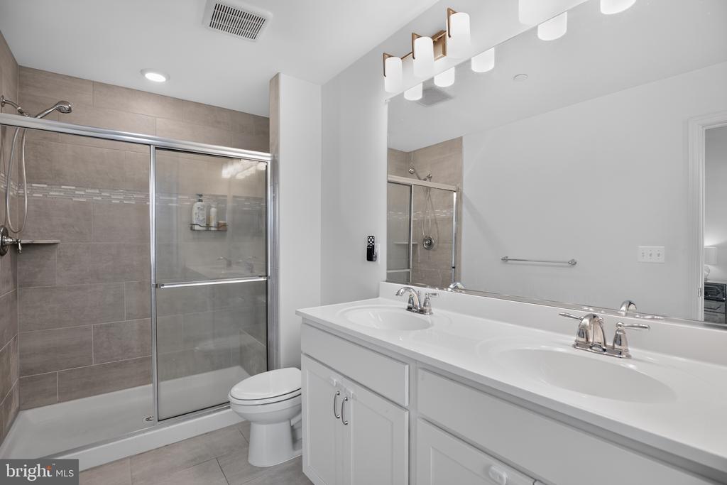 10406 SERENADE LANE