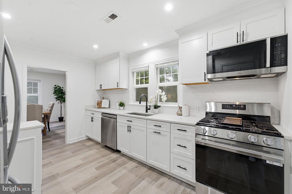 3412 OAKLAWN ROAD