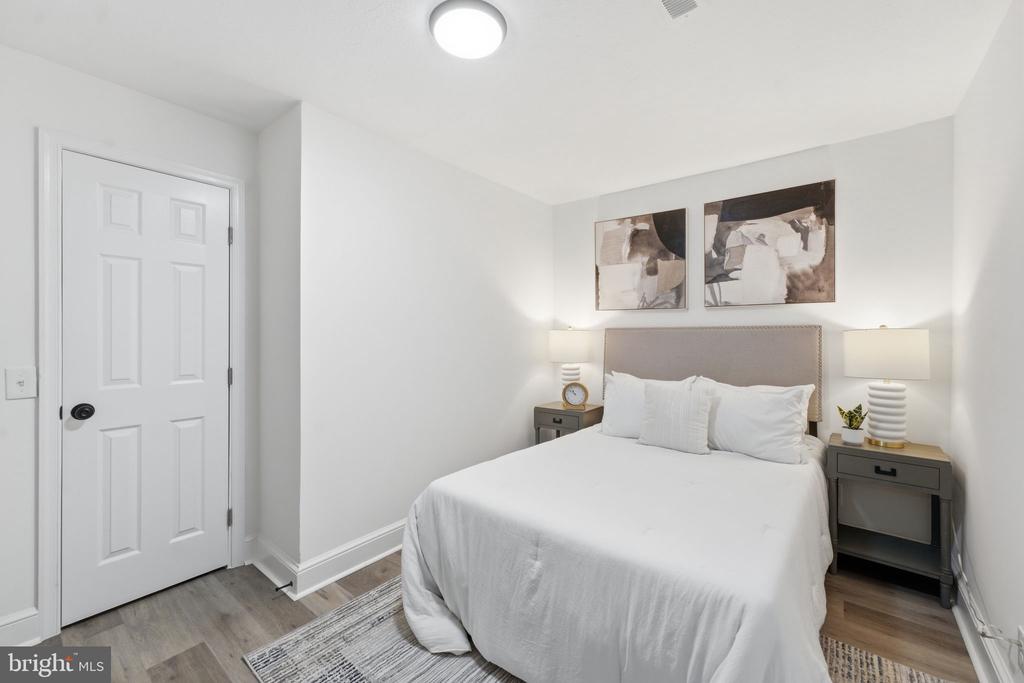 3412 OAKLAWN ROAD