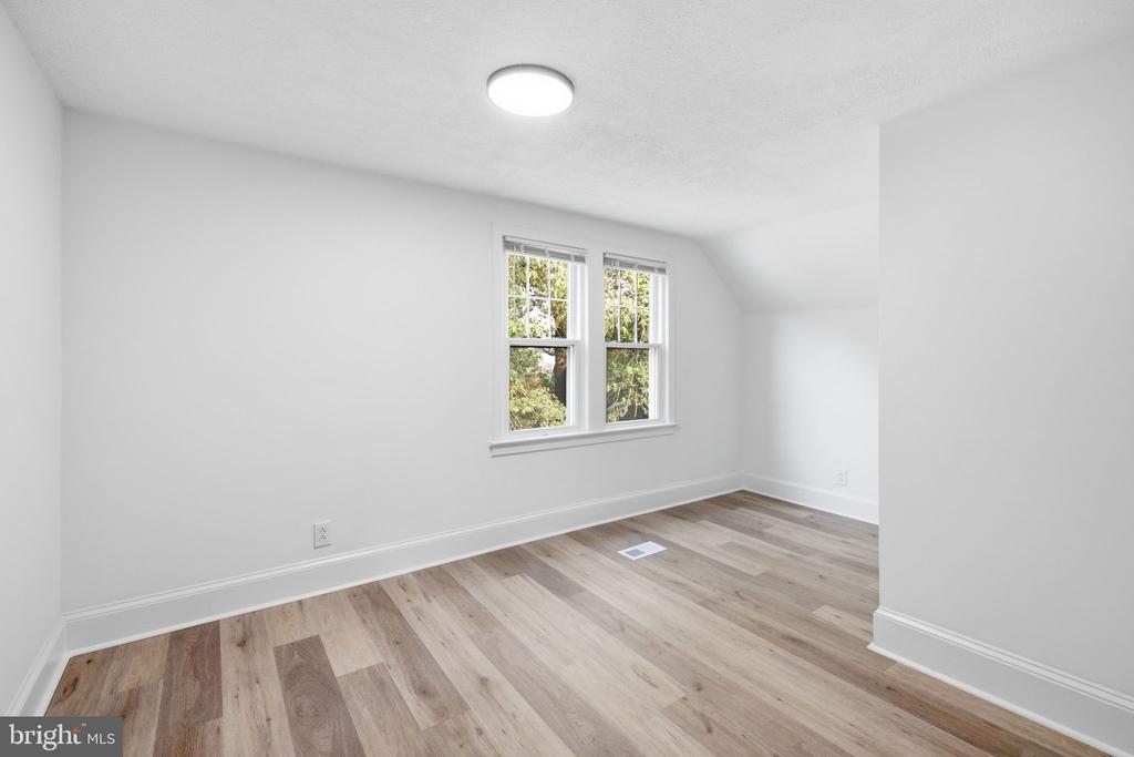 3412 OAKLAWN ROAD
