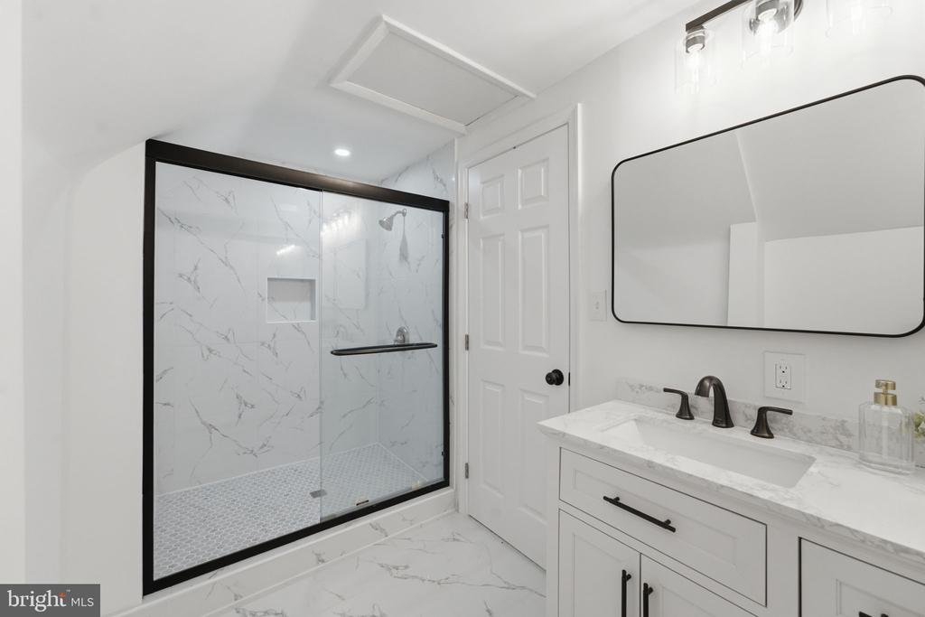 3412 OAKLAWN ROAD