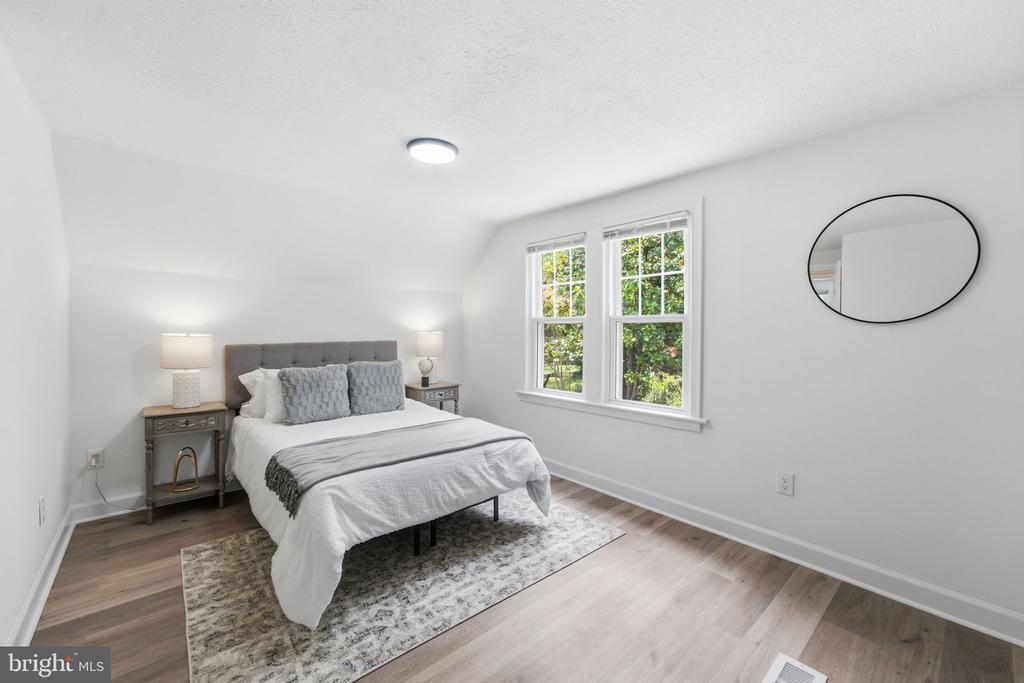 3412 OAKLAWN ROAD