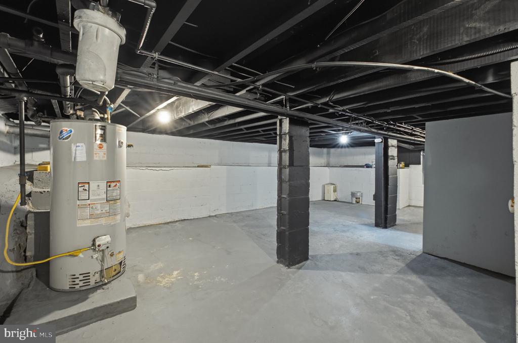 3412 OAKLAWN ROAD