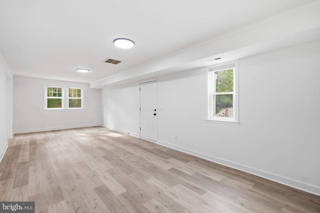 3412 OAKLAWN ROAD