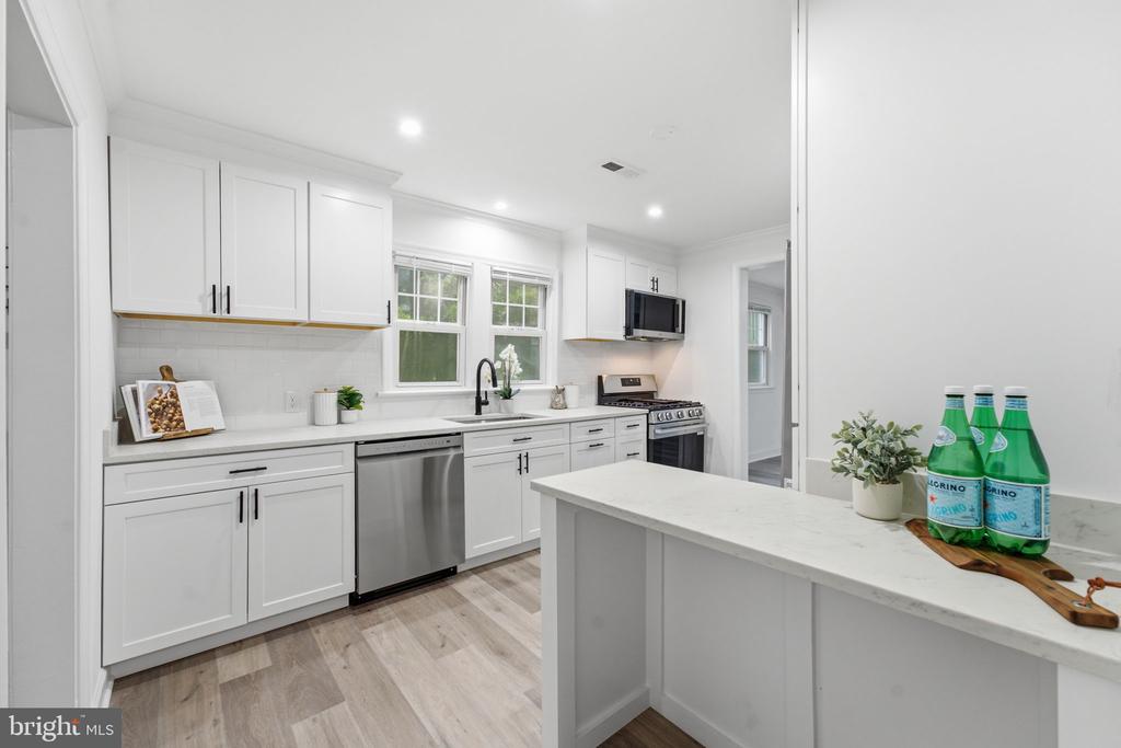 3412 OAKLAWN ROAD