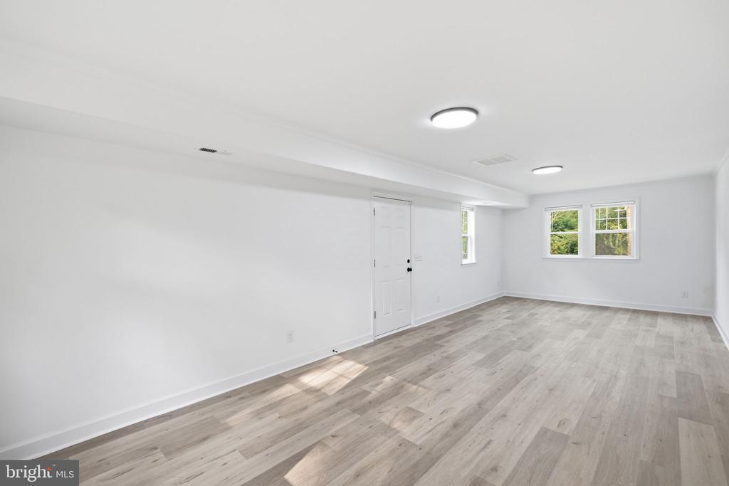 3412 OAKLAWN ROAD