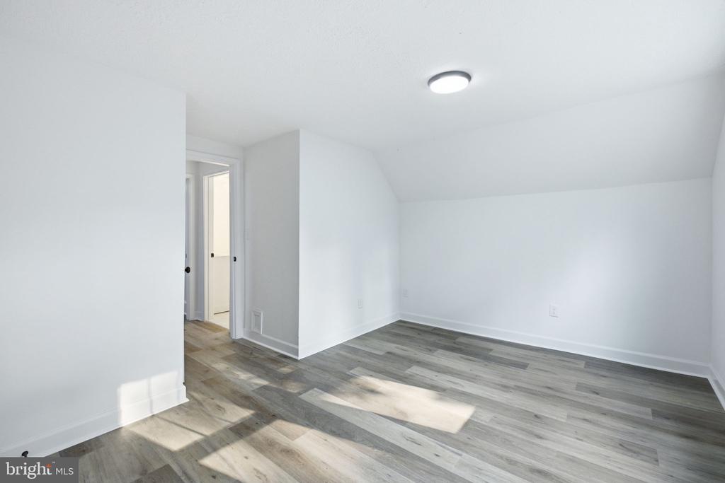 3412 OAKLAWN ROAD
