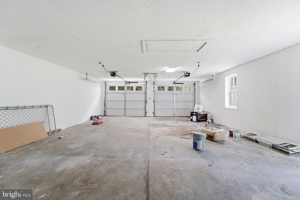 3412 OAKLAWN ROAD