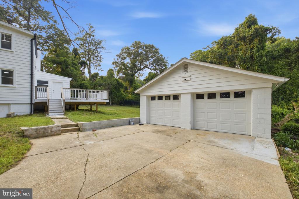 3412 OAKLAWN ROAD