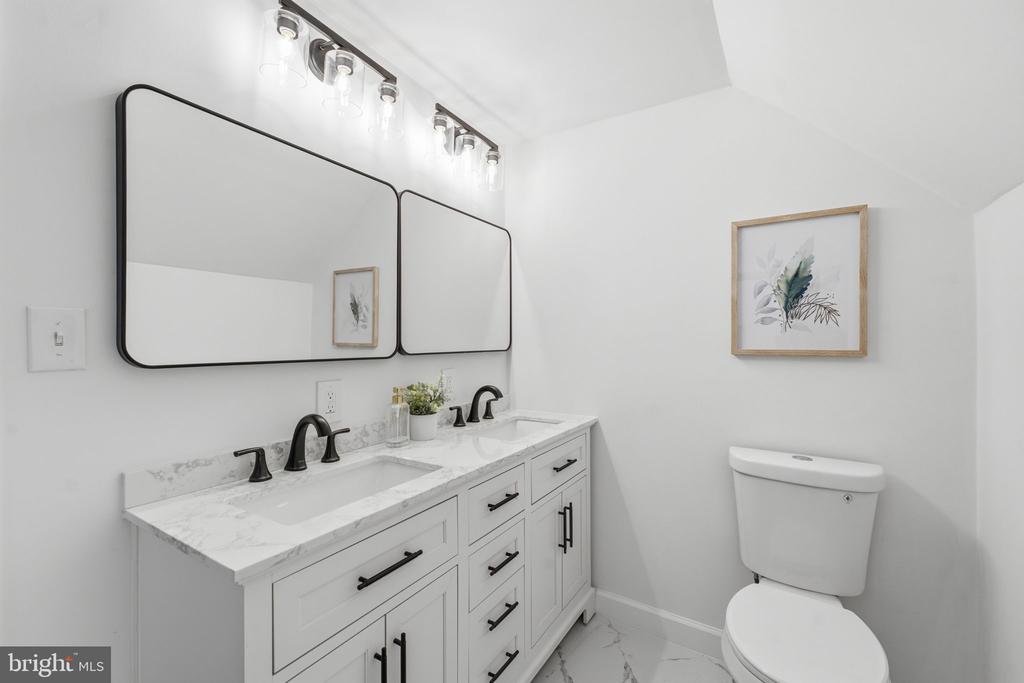 3412 OAKLAWN ROAD