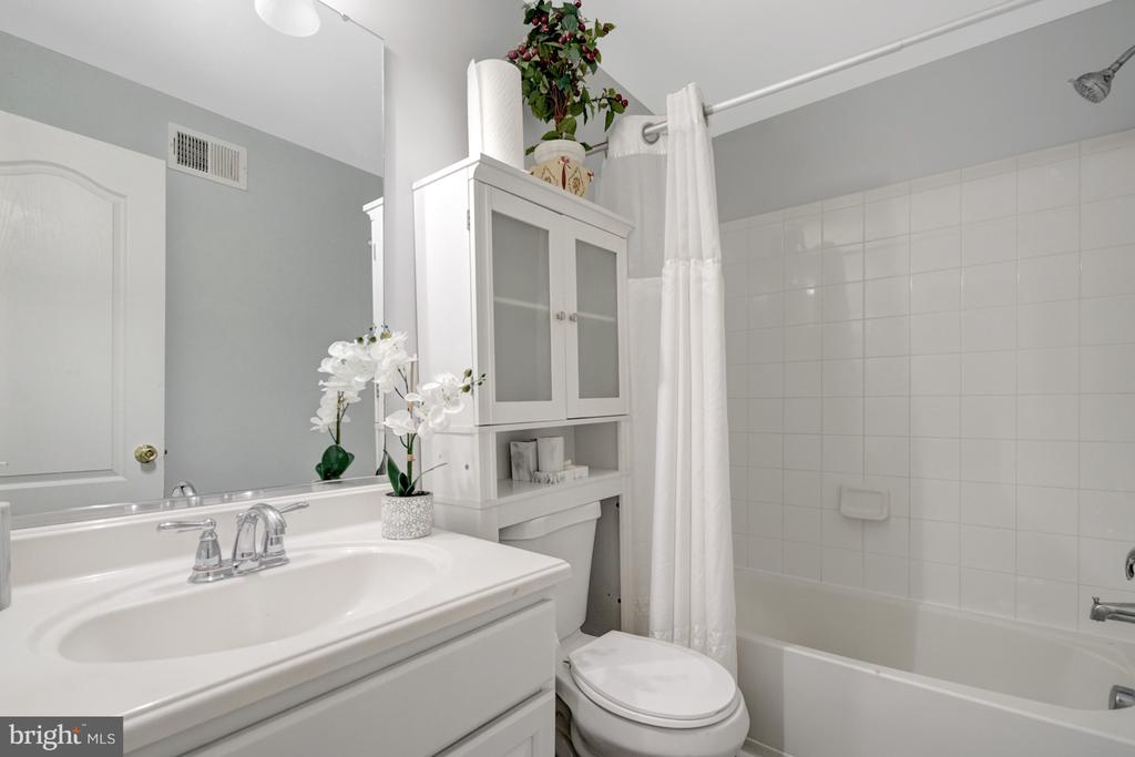 4905 FAITH CROSSING COURT