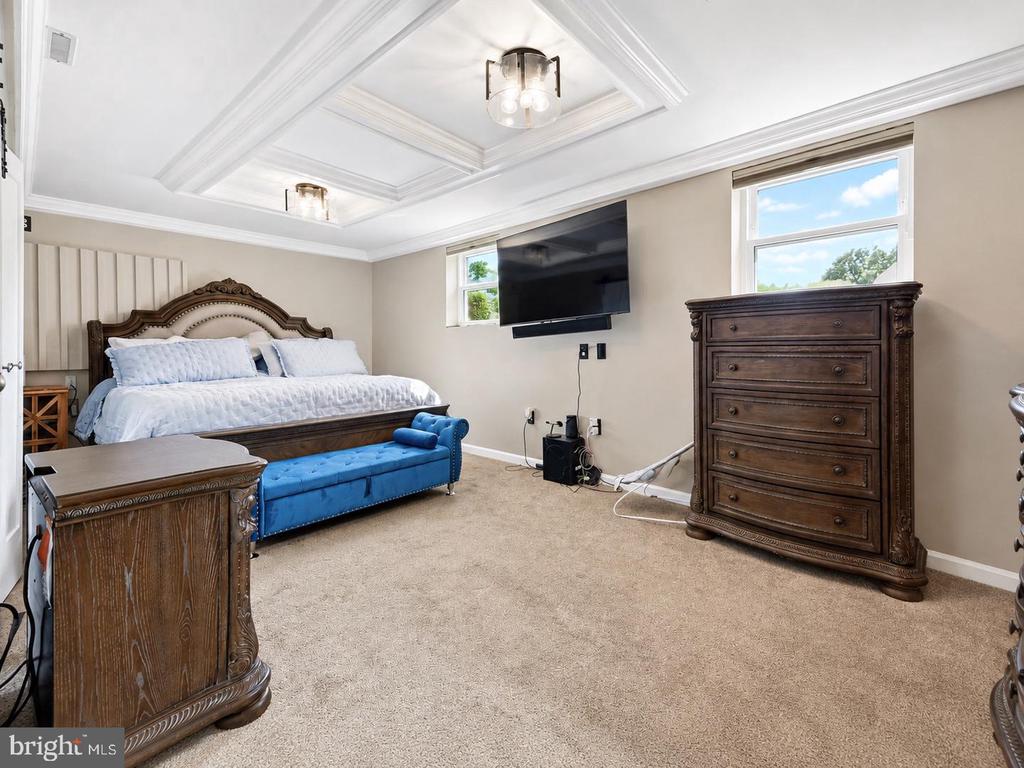 12305 BIRCHVIEW DRIVE
