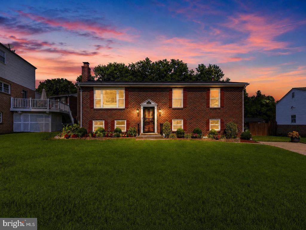 12305 BIRCHVIEW DRIVE