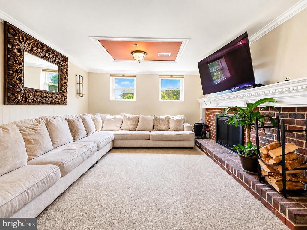 12305 BIRCHVIEW DRIVE
