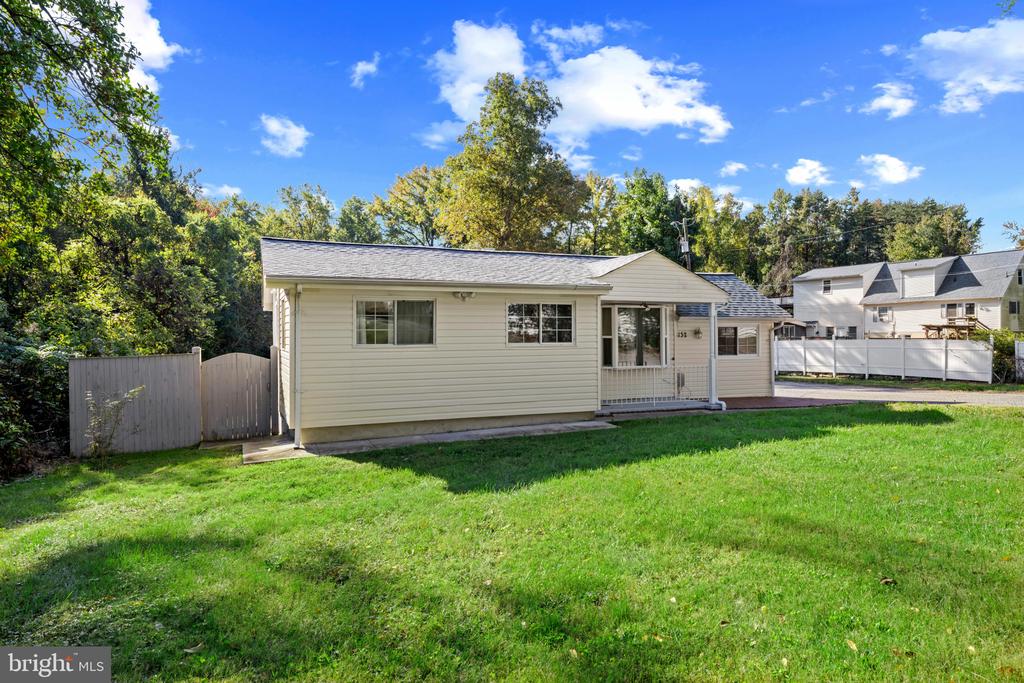 8132 WOODYARD ROAD