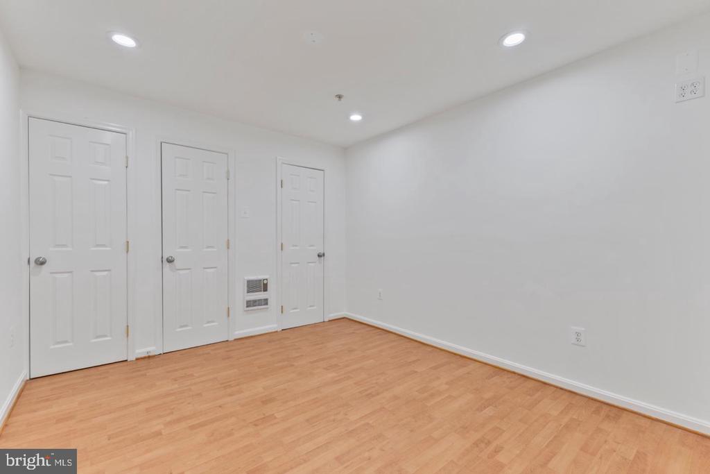 17811 SINGH COURT