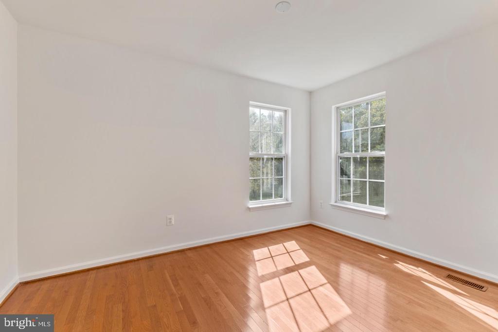 17811 SINGH COURT