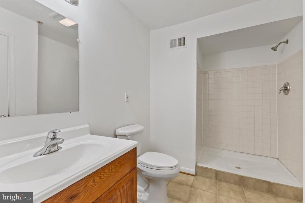 17811 SINGH COURT