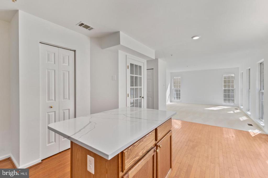 17811 SINGH COURT