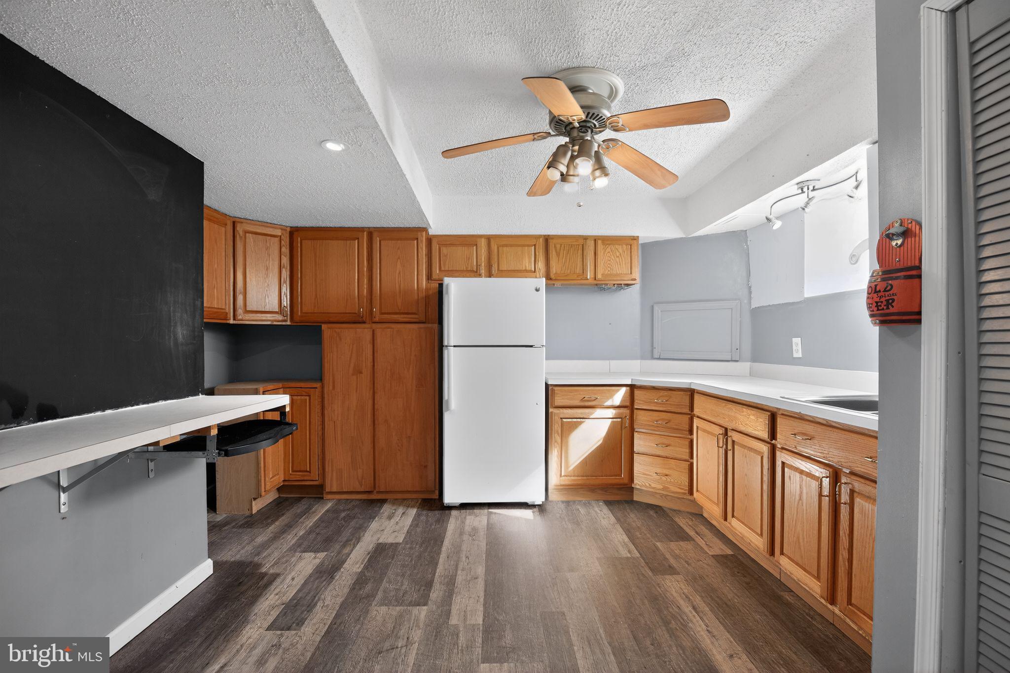 22136 SNAPDRAGON COURT