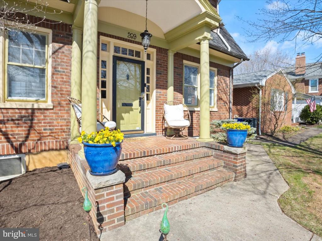 209 MEALEY PARKWAY