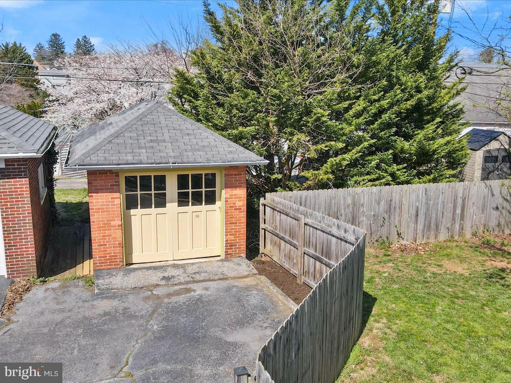 209 MEALEY PARKWAY