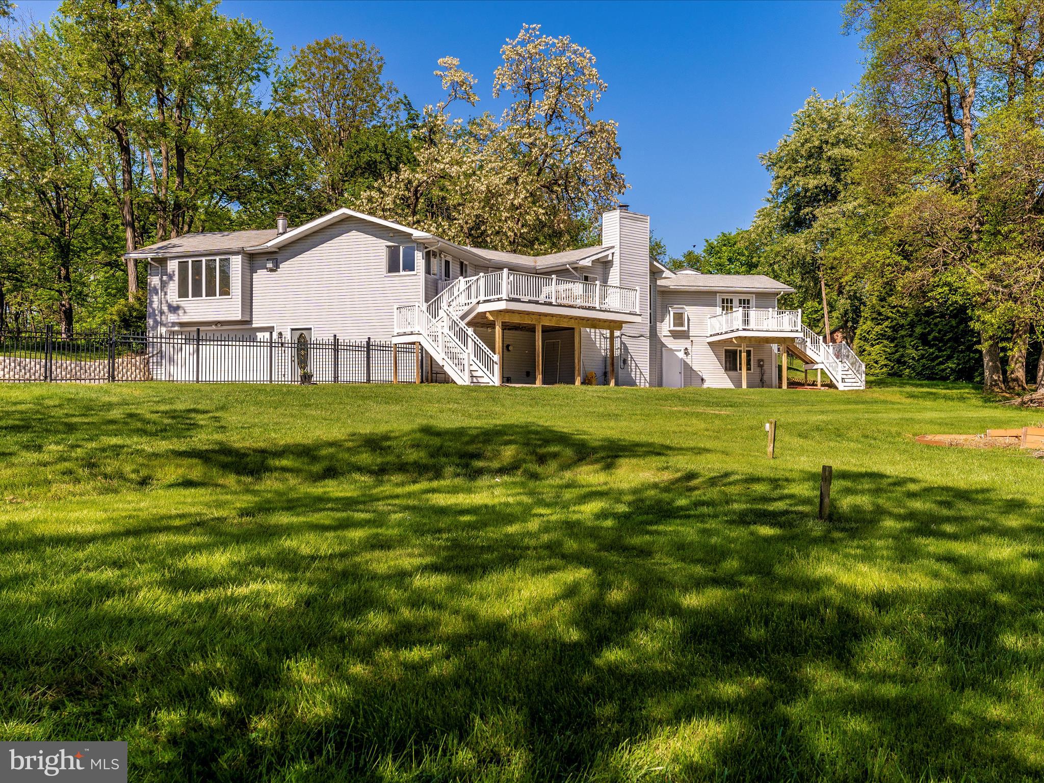 33 HEBB ROAD